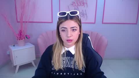 Snapshot of channel_blonde_a chatting on 12.09.24 channel_blonde_a online show from 12.09.24