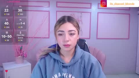 Snapshot of channel_blonde_a chatting on 12.20.24 channel_blonde_a online show from 12.20.24