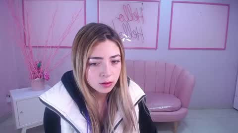 Snapshot of channel_blonde_a chatting on 12.23.24 channel_blonde_a online show from 12.23.24