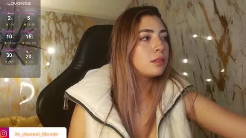 Snapshot of channel_blonde_a chatting on 01.07.25 channel_blonde_a online show from 01.07.25