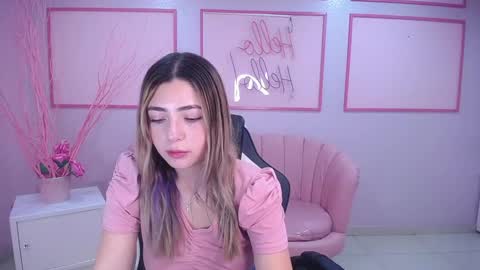Snapshot of channel_blonde_a chatting on 01.22.25 channel_blonde_a online show from 01.22.25