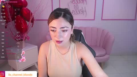 Snapshot of channel_blonde_a chatting on 02.24.25 channel_blonde_a online show from 02.24.25