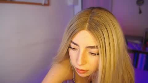 Snapshot of channel_blonde_a chatting on 06.14.26 channel_blonde_a online show from 06.14.26