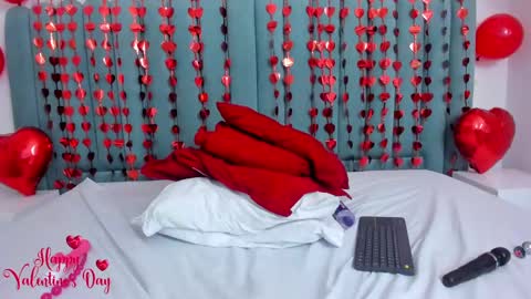 Channelfox  online show from 02.14.25