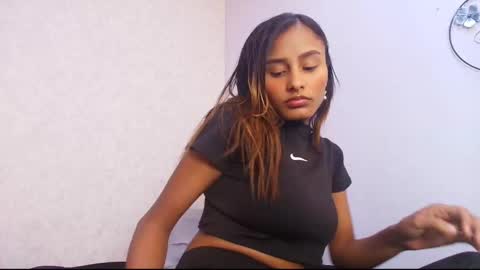 Raquel  online show from 10.25.25