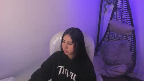 Chantall online show from 11.22.25