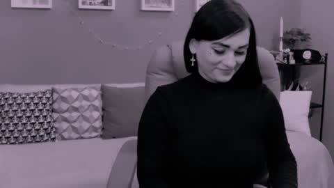 The Queen online show from 01.04.25