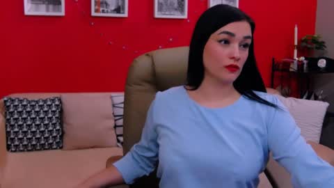 The Queen online show from 01.12.25