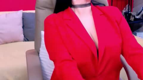 The Queen online show from 10.11.25