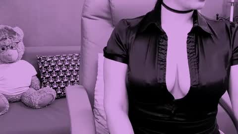 The Queen online show from 05.16.26