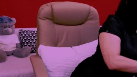 The Queen online show from 05.18.26