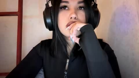 Lola online show from 12.02.25