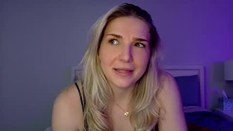 Snapshot of charbearxoxo chatting on 02.14.26 char online show from 02.14.26