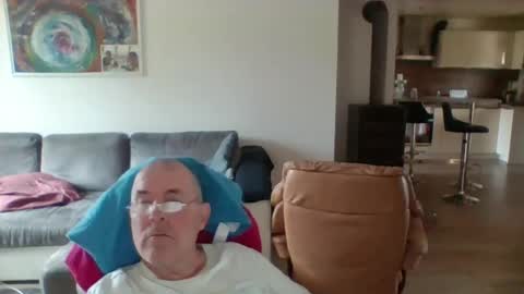 Snapshot of charles6064 chatting on 06.06.26 charles6064 online show from 06.06.26