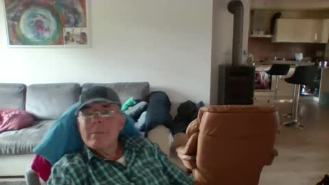 Snapshot of charles6064 chatting on 06.11.26 charles6064 online show from 06.11.26