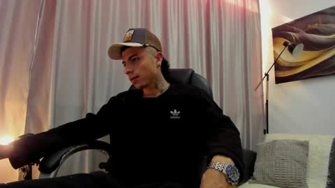 charlie_foxie online show from 04.02.26