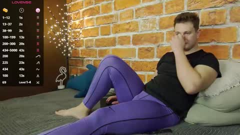 Charlie Smiley online show from 12.16.25