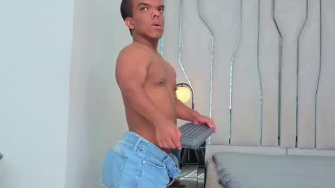 Snapshot of charlie_walkerr chatting on 04.20.26 charlie_walkerr online show from 04.20.26