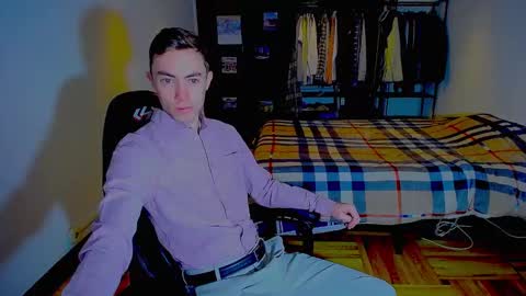 Snapshot of charlieseyer chatting on 02.01.25 carlos reyes online show from 02.01.25