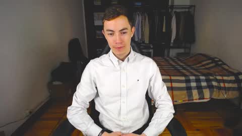 Snapshot of charlieseyer chatting on 02.11.25 carlos reyes online show from 02.11.25