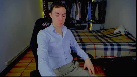 Snapshot of charlieseyer chatting on 01.12.26 carlos reyes online show from 01.12.26