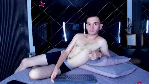 Snapshot of charlizee_23 chatting on 05.20.26 Charlize online show from 05.20.26