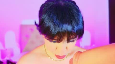 Charloott Evans online show from 10.04.25