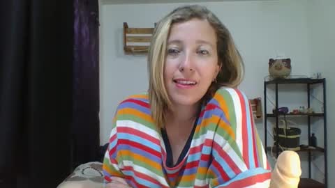 Snapshot of charlot_ponze chatting on 12.24.24 charlott online show from 12.24.24