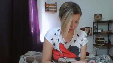 Snapshot of charlot_ponze chatting on 01.23.25 charlott online show from 01.23.25
