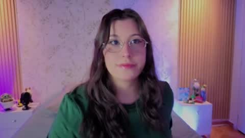 Snapshot of charlote__miller chatting on 05.15.26 You honey online show from 05.15.26