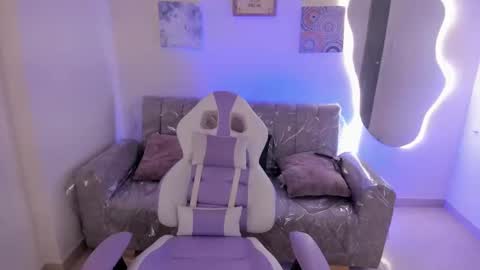    online show from 09.16.25