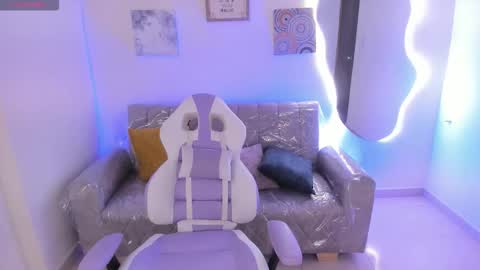    online show from 10.15.25