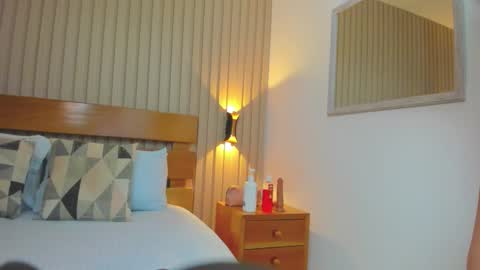 charlotee18_ online show from 11.09.25