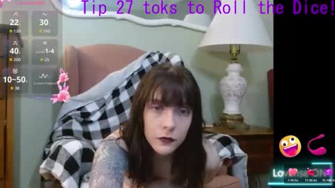 Snapshot of charlotte3anne chatting on 04.11.26 Charlotte online show from 04.11.26