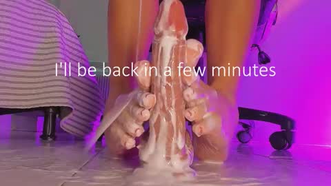 charlotte  grey online show from 09.08.25