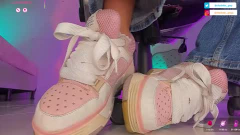 charlotte  grey online show from 10.07.25