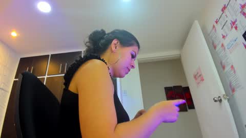 Charlotte Icee online show from 01.18.25