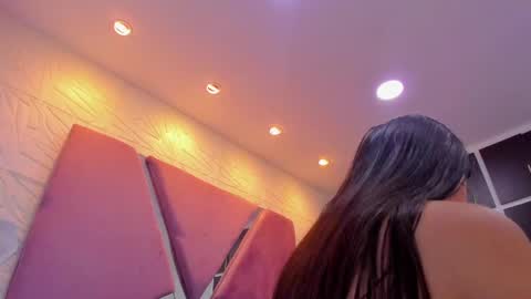 Charlotte Icee online show from 03.03.25