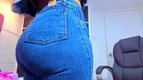 Charlotte Icee online show from 11.14.25