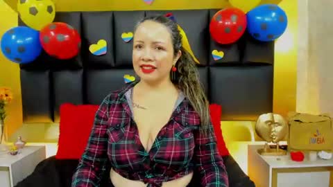 Snapshot of charlotte_monnroe chatting on 06.17.26 charlotte_monnroe online show from 06.17.26