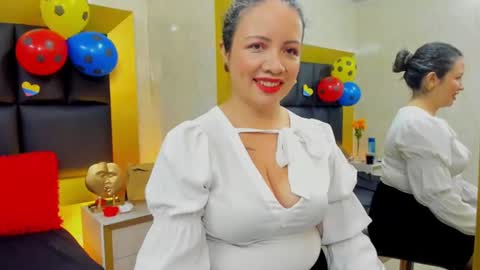 Snapshot of charlotte_monnroe chatting on 06.25.26 charlotte_monnroe online show from 06.25.26