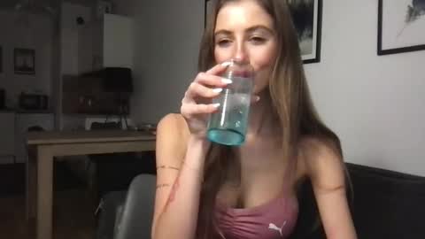 Charlotte Roche online show from 01.28.25