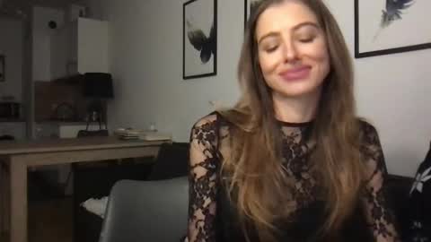 Charlotte Roche online show from 02.11.25