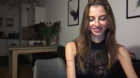 Charlotte Roche online show from 02.20.25