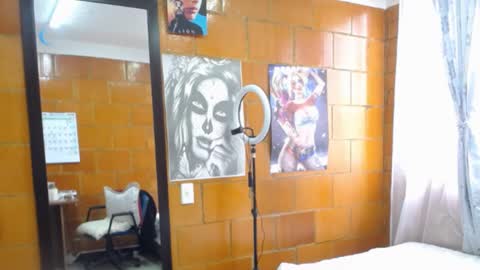 Snapshot of charlotte_temple chatting on 03.04.25 Charlotte online show from 03.04.25