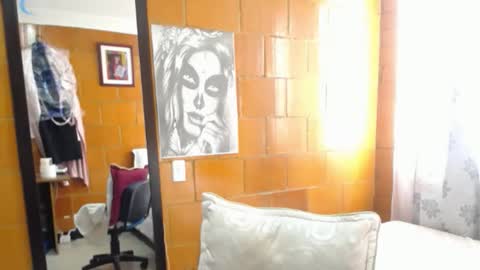 Snapshot of charlotte_temple chatting on 09.23.25 Charlotte online show from 09.23.25