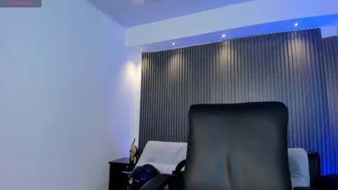 Charlotte  Everyday From 0700 to 1300 Col Time online show from 12.01.25