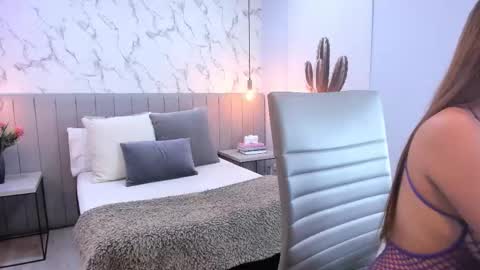 charlottebrownn_ online show from 09.11.25