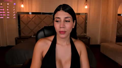 Snapshot of charlottecox_ chatting on 07.19.26 Charlotte online show from 07.19.26