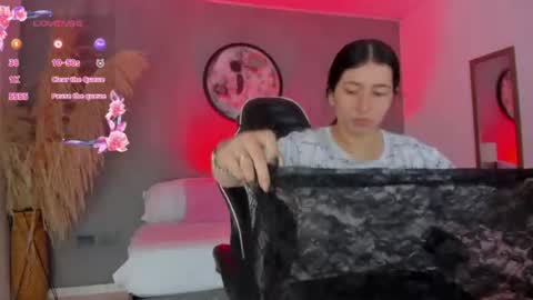Snapshot of charlottee27_ chatting on 06.19.26 Charlottee online show from 06.19.26